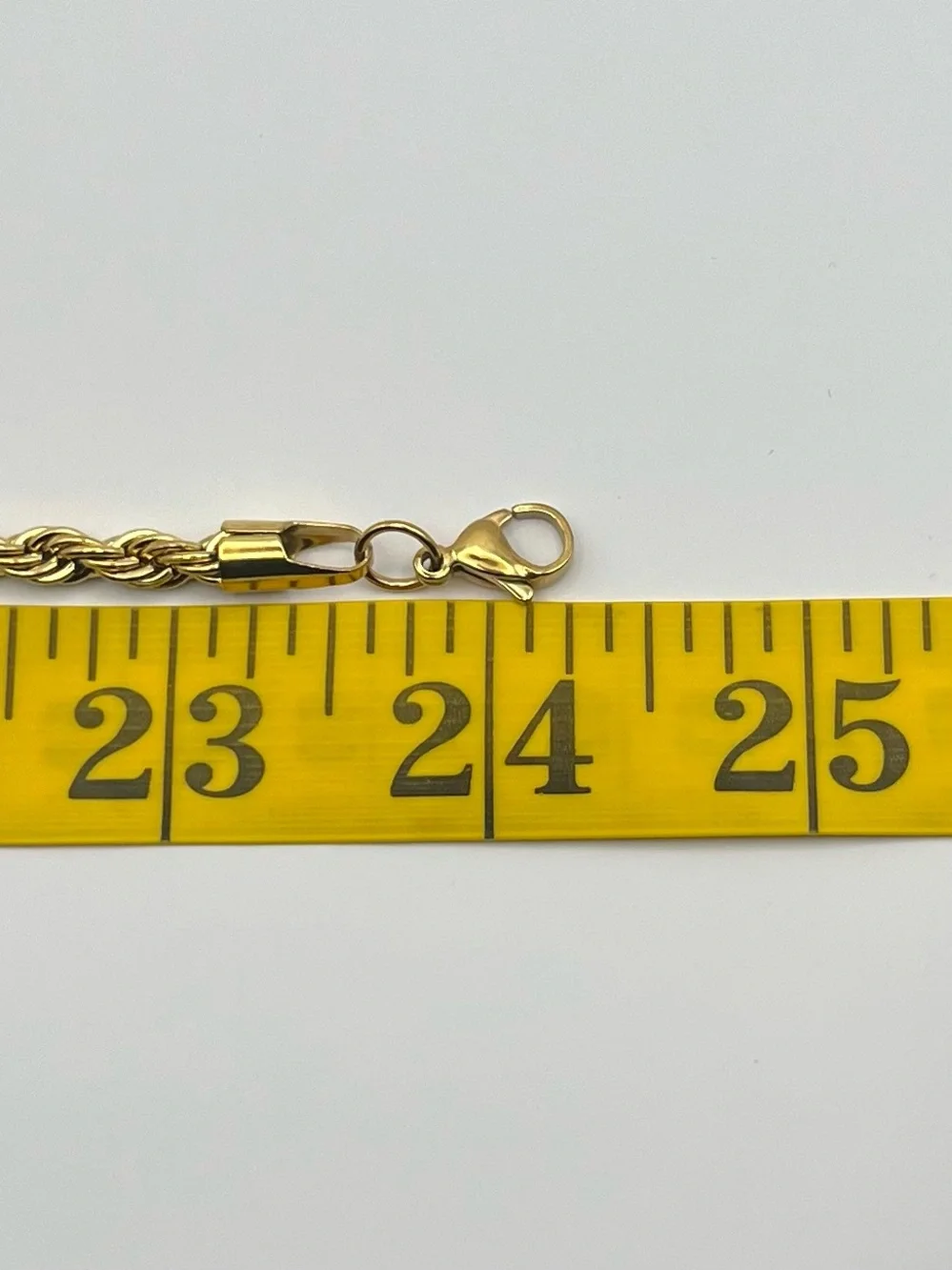 Unbranded 18k gold